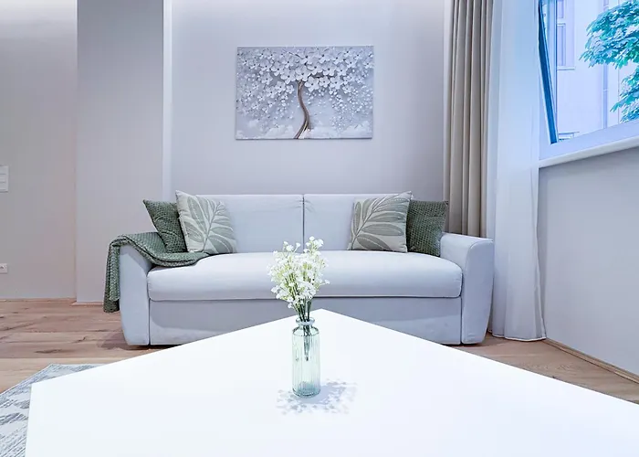 2 Bdr - Magnificence, In Vienna's Center *